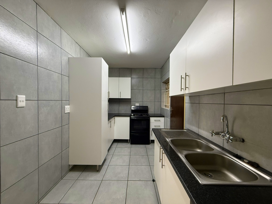 To Let 2 Bedroom Property for Rent in Potchefstroom North West